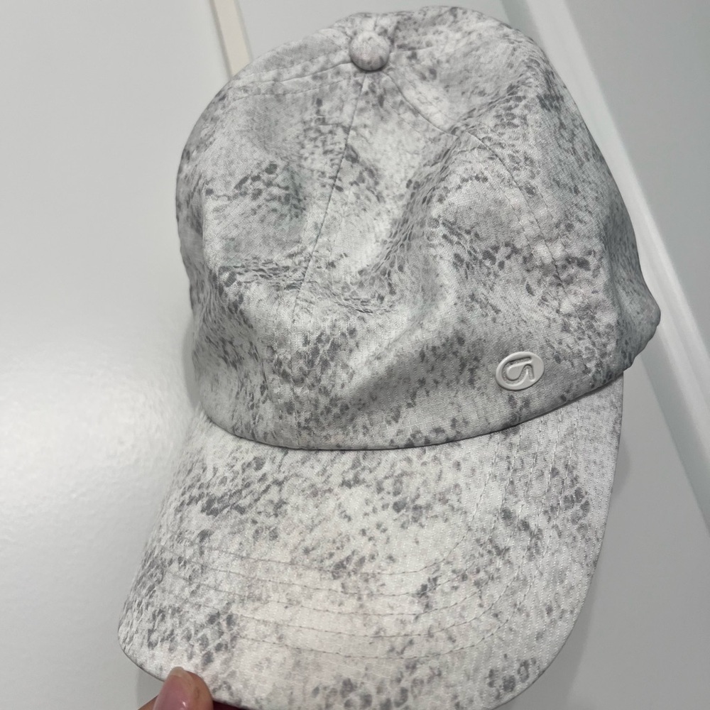 GAP Light Gray Textured Cap